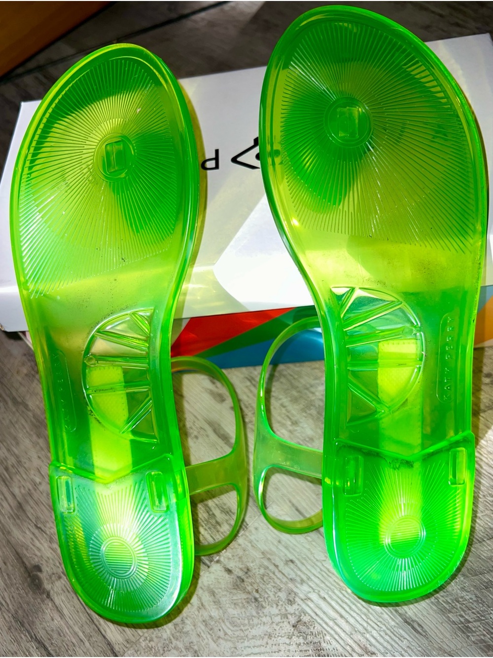 Katy Perry The Geli PVC Sandals Size 7 Avocado - Picture 3 of 5